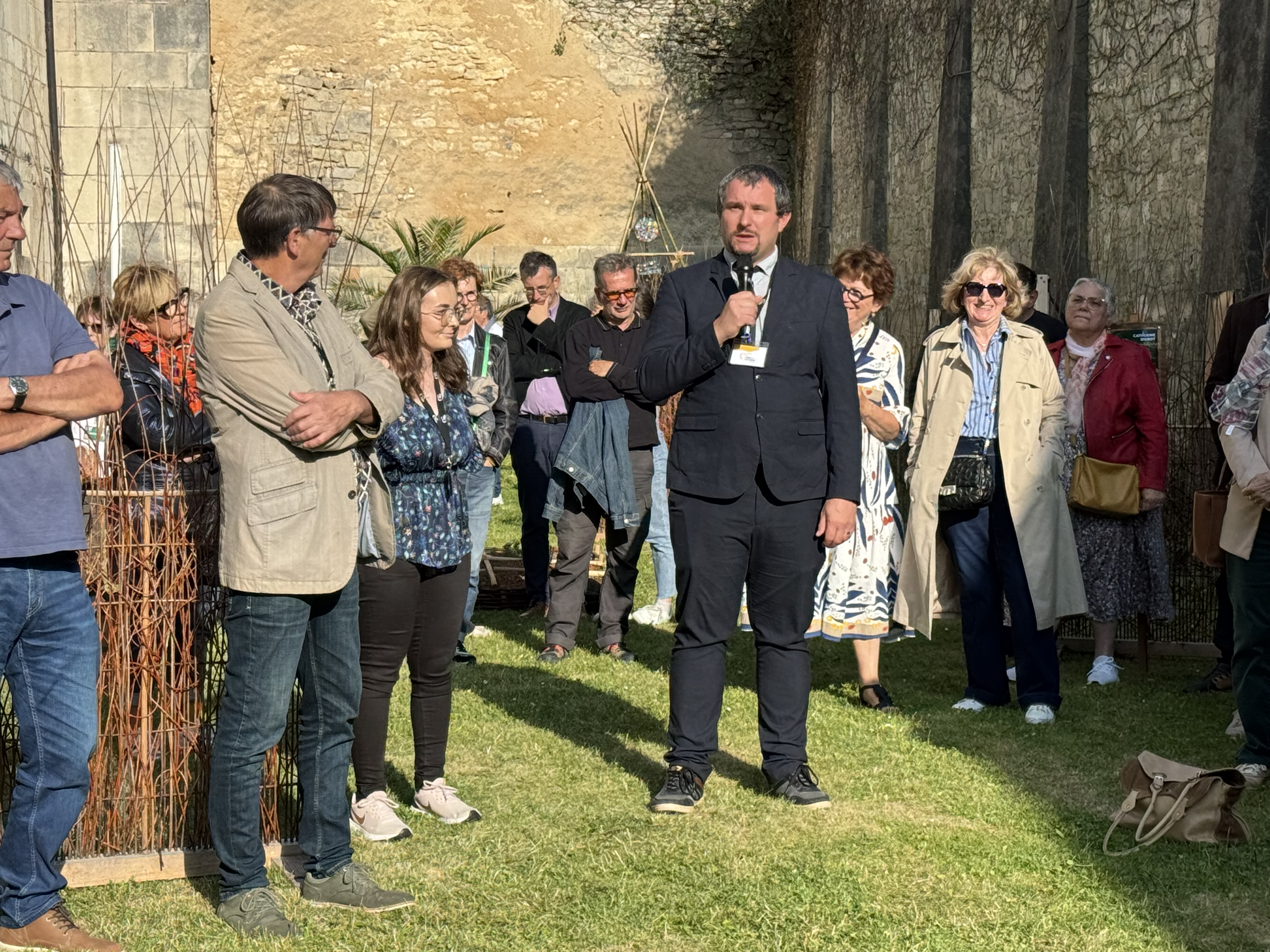 IMG_2562.JPG (3.92 MB)